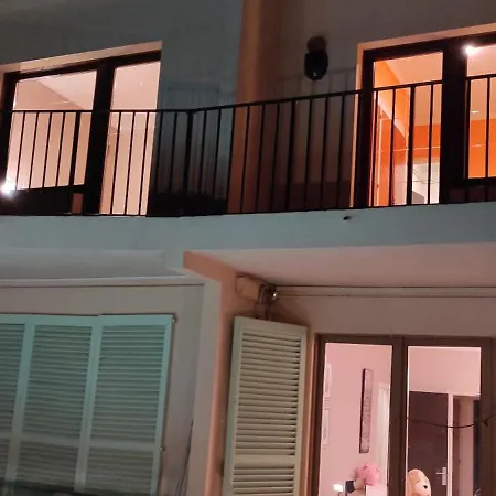 Romani - Casa Compartida Con Propietario - Bano Compartido